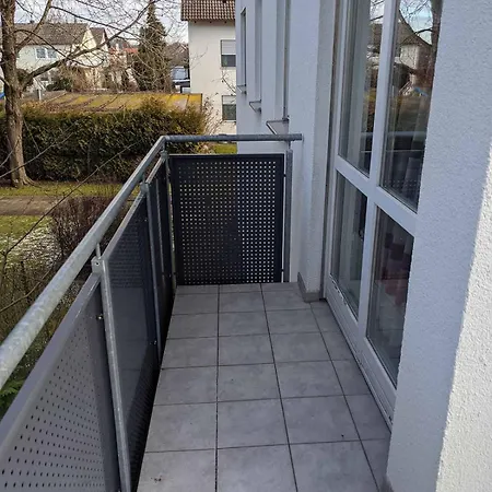 Geraeumige Mit Balkon, Kueche & Parkplatz Nahe Bahnhof Appartement *