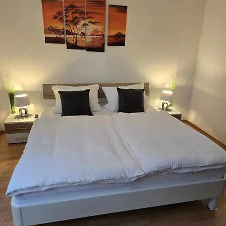 Geraeumige Mit Balkon, Kueche & Parkplatz Nahe Bahnhof Appartement Kaufering